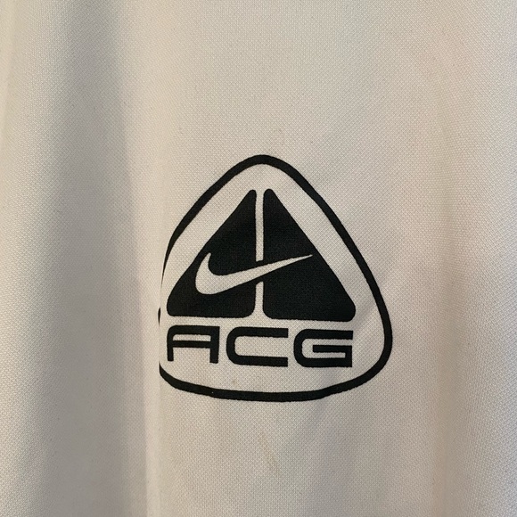 Men’s Nike ACG Dry-Fit Shirt - Picture 2 of 4